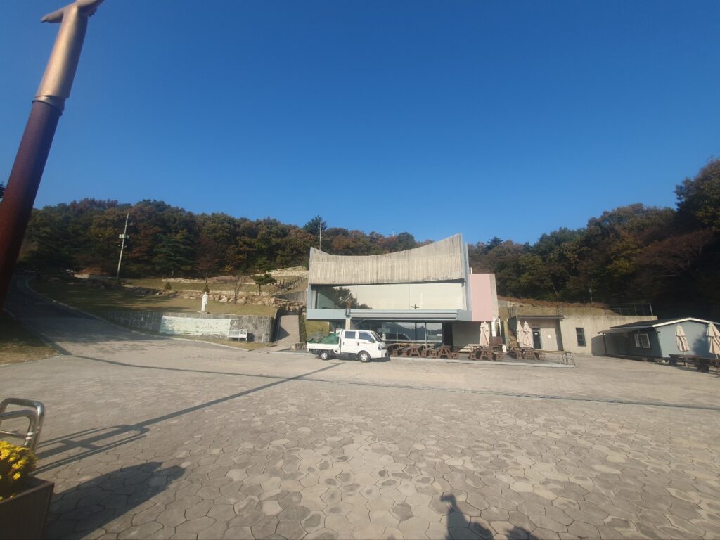 병인박해 150주년 기념성당