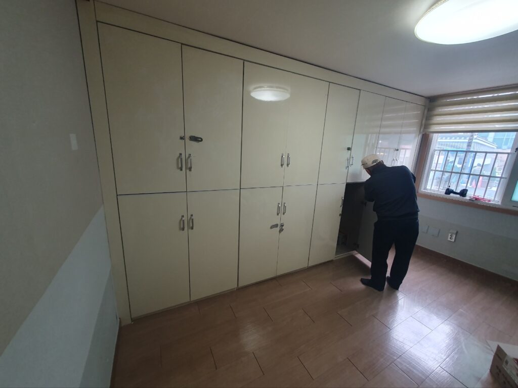 신규 손잡이 설치